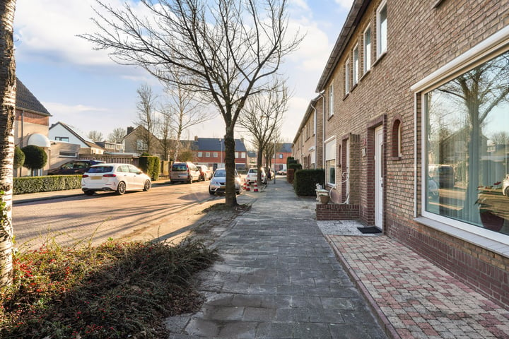 Bekijk foto 3 van Distelstraat 18