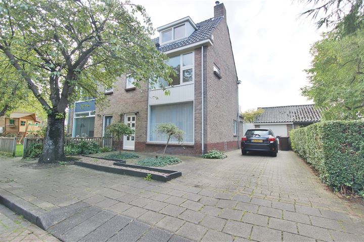 Bekijk foto 1 van Doude van Troostwijkstraat 49