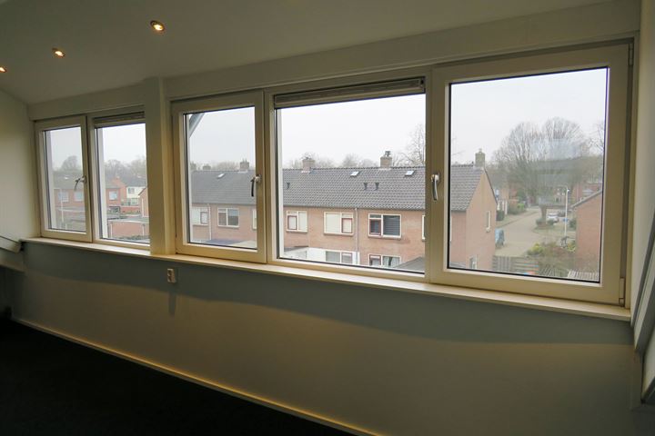 Bekijk foto 18 van Graaf Lodewijklaan 20