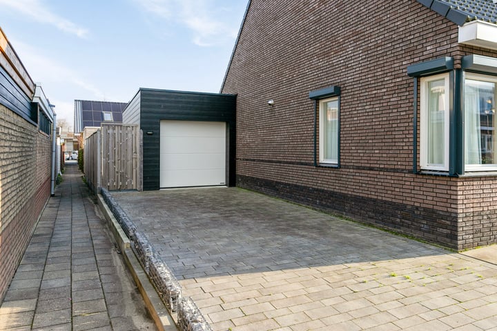 Bekijk foto 4 van Henri Dunantstraat 1