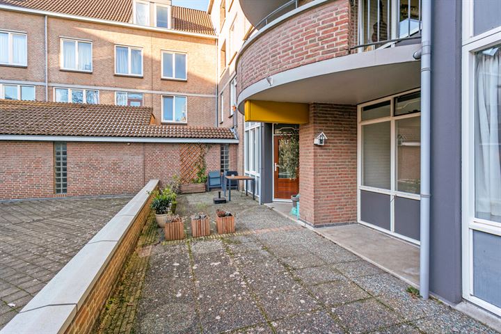 Bekijk foto 18 van Sint Teunisstraat 27-A