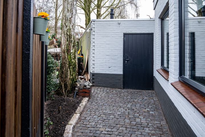 View photo 26 of Emmastraat 57