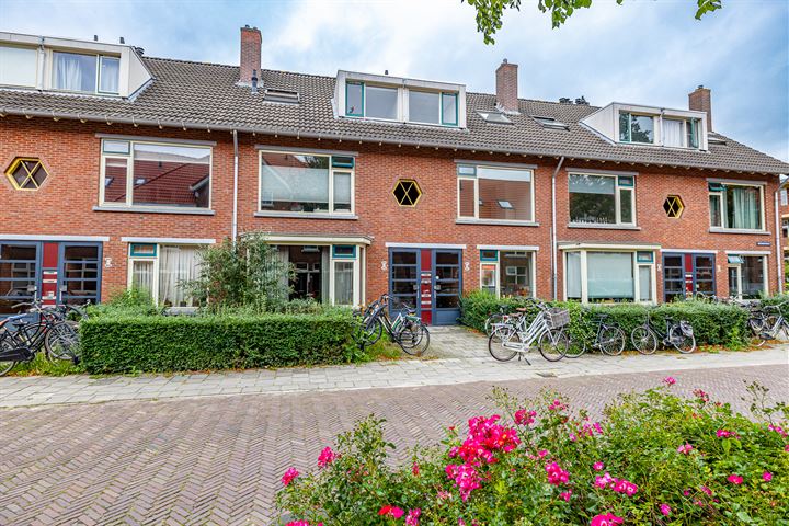 Bekijk foto 1 van Bedumerstraat 112