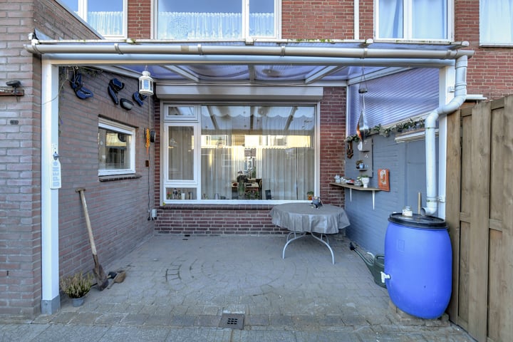 Bekijk foto 34 van Zwaluwstraat 16