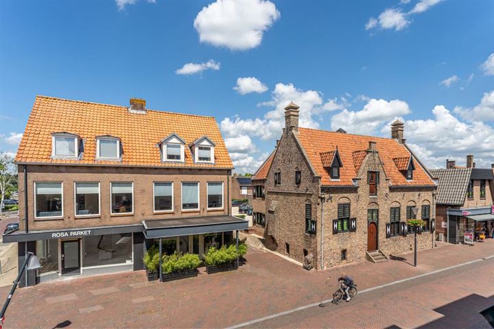 Bekijk foto 16 van De Henschoterhof 7