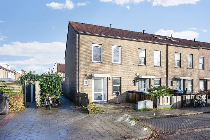 Foto 2 van Moesdistelstraat 1