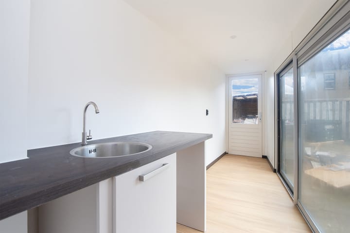 Photo 12 of Moesdistelstraat 1