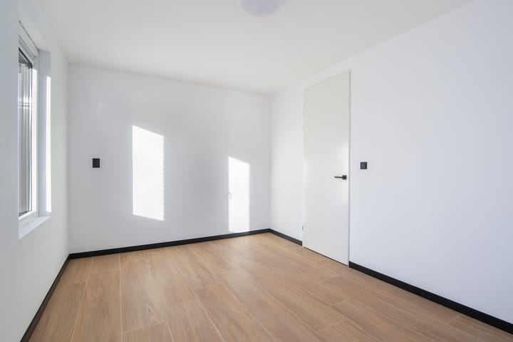 Photo 19 of Moesdistelstraat 1