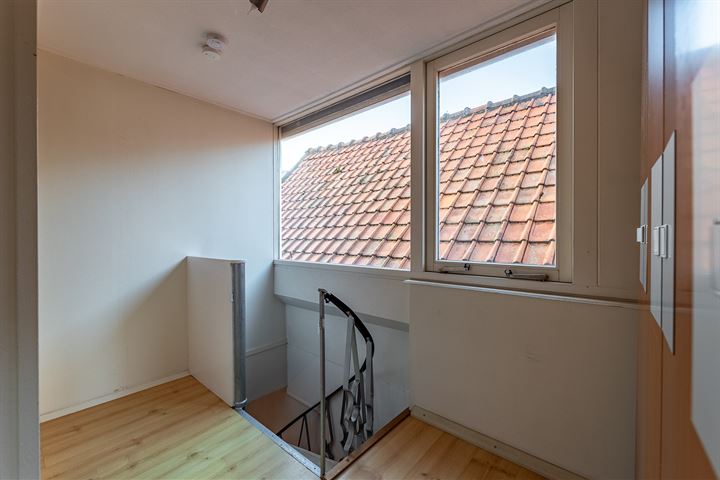 View photo 17 of Glacisstraat 64