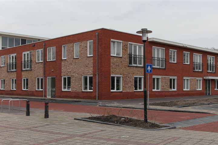 Oranjeplein 7, Vroomshoop