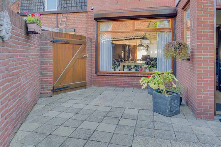 Bekijk foto 48 van Antwerpsestraat 100