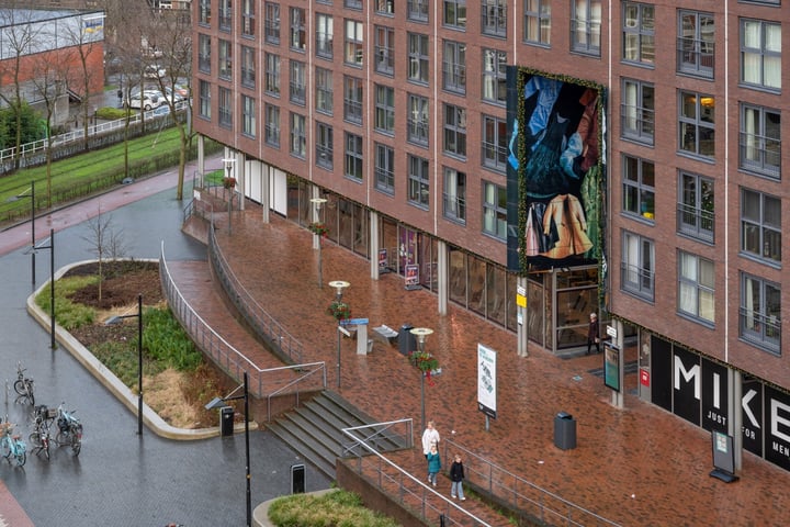 Bekijk foto 17 van Middeldijkerplein 138