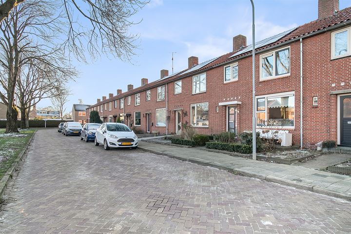 View photo 31 of Violenstraat 6