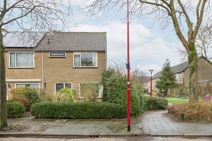 Bekijk foto 39 van Lijsterbesstraat 35