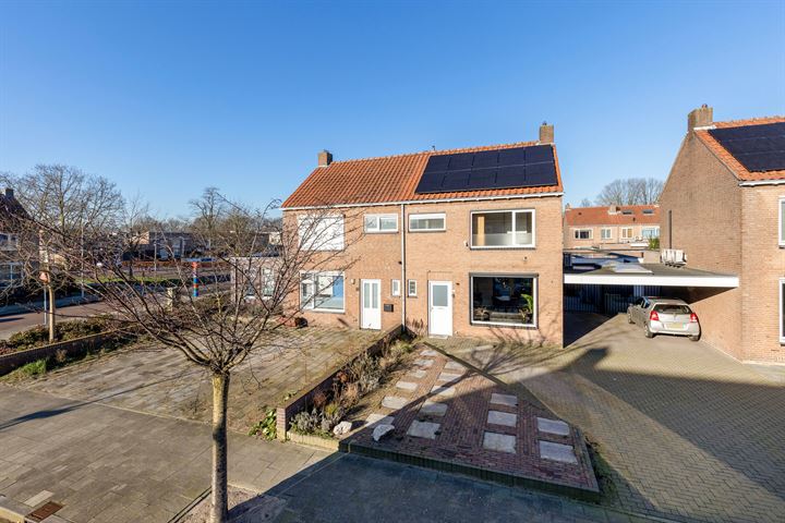 Bekijk foto 38 van Van Karnebeekstraat 13