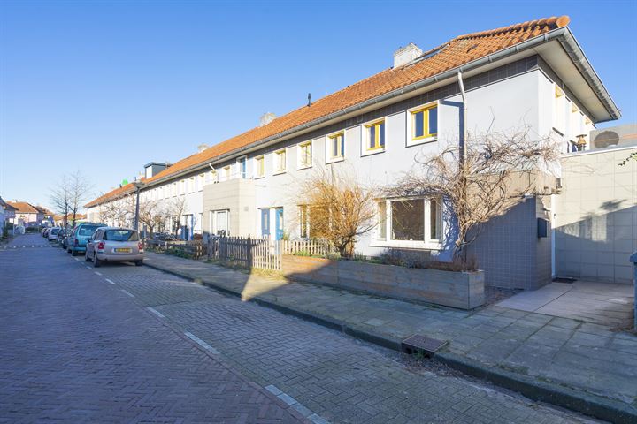 Bekijk foto 42 van Korenbloemstraat 2