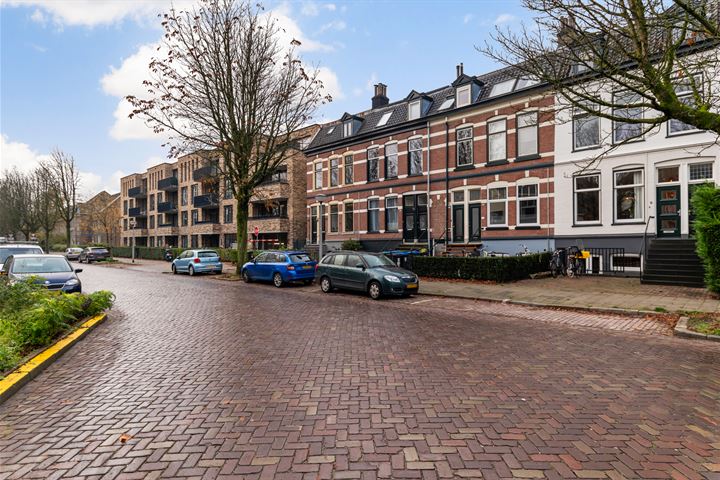 Bekijk foto 5 van Van Oldenbarneveldtstraat 8