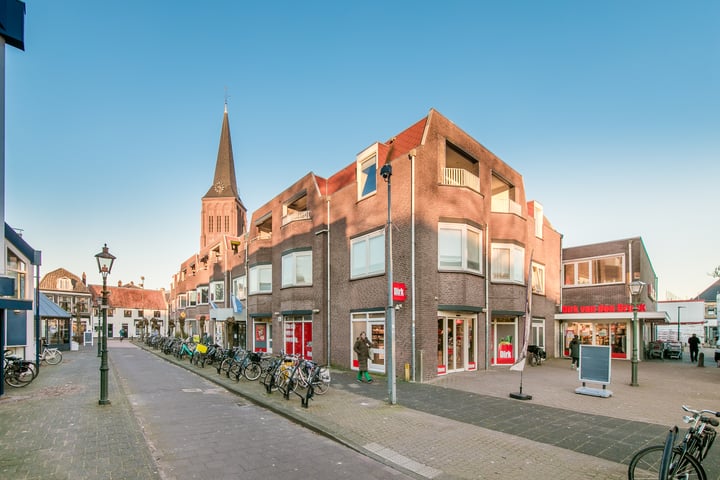 Bekijk foto 37 van Harmonieplein 59