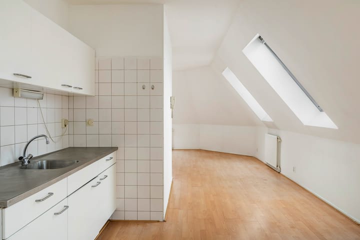 Foto 2 van Zwart Janstraat 15-AIII