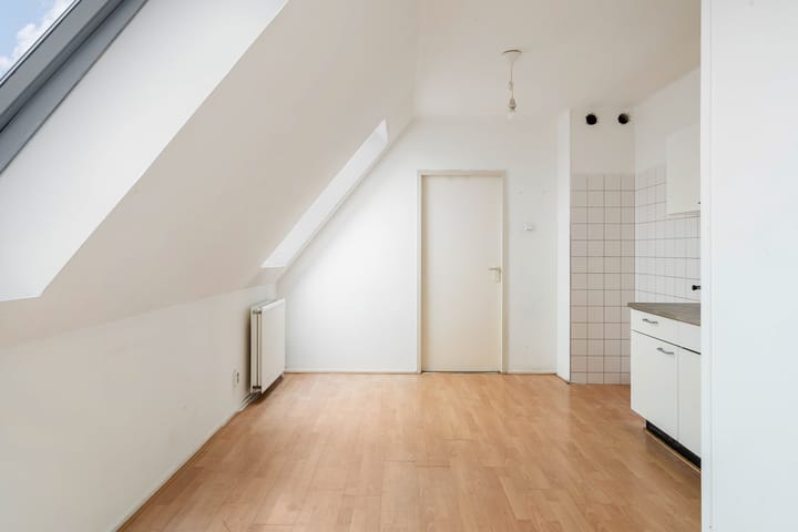 Foto 10 van Zwart Janstraat 15-AIII