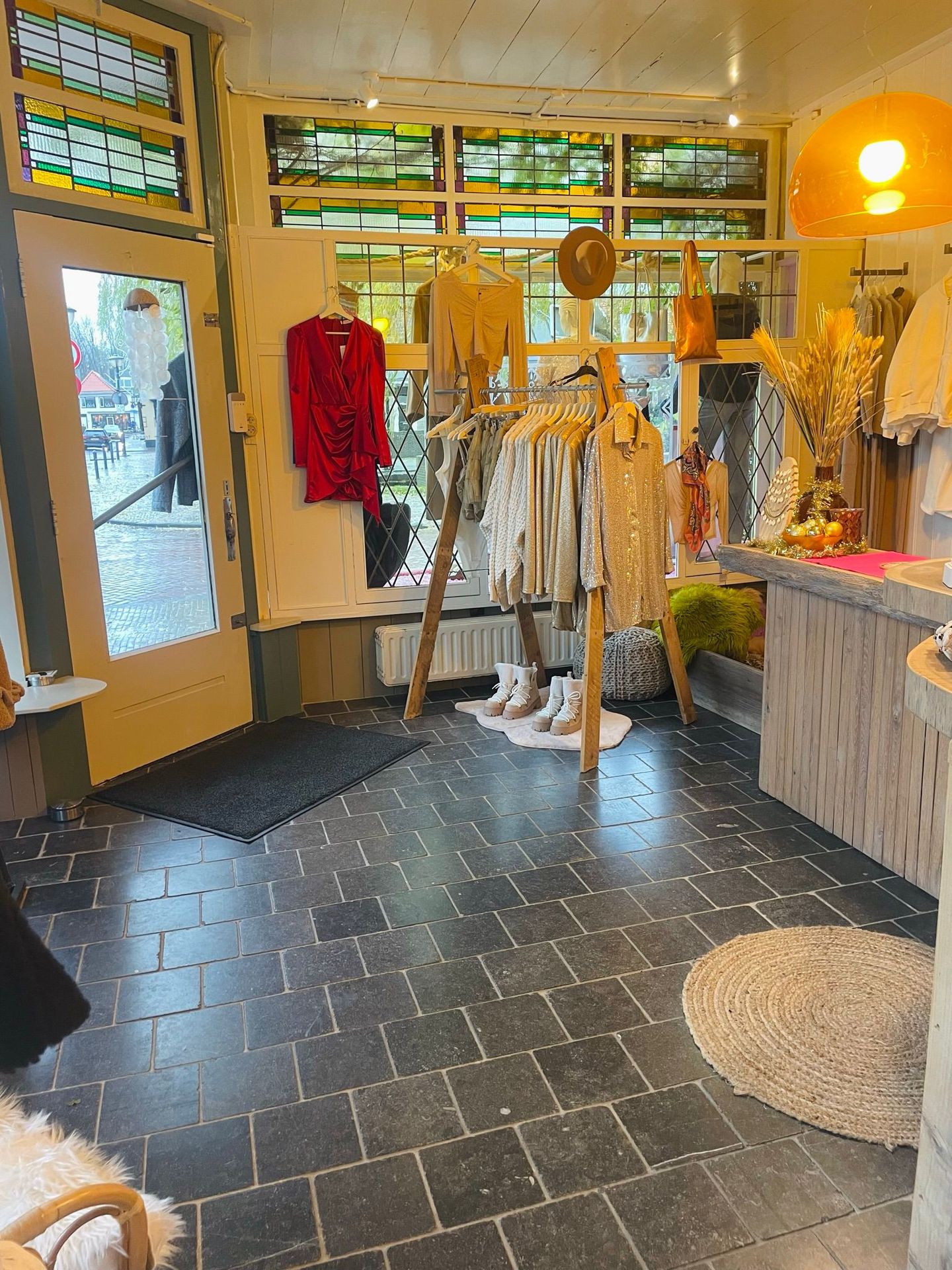 Bekijk foto 5 van Voorstraat 2