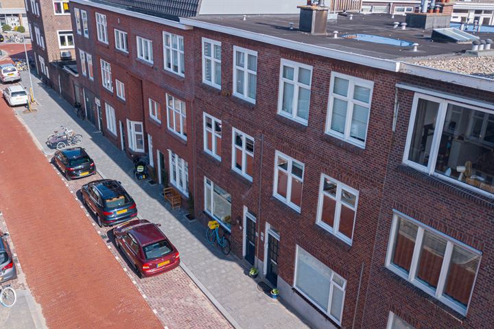 Bekijk foto 38 van Pahudstraat 32