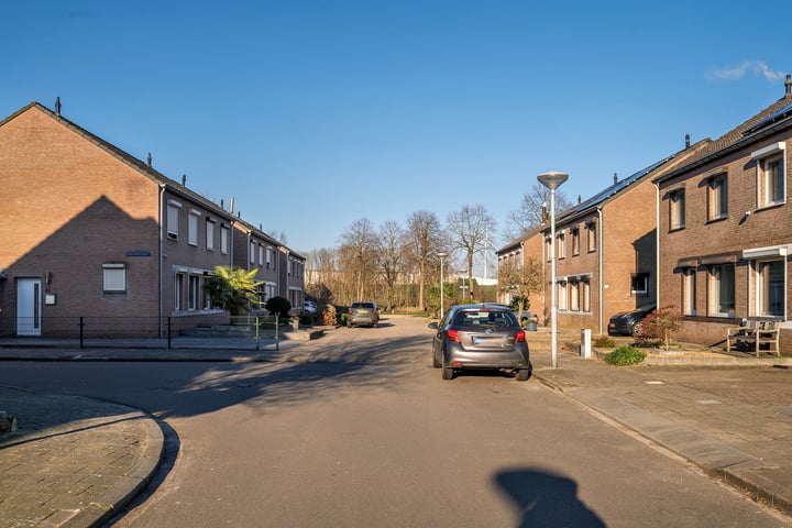 Bekijk foto 37 van Violierstraat 37