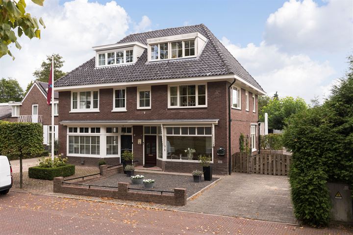 Bekijk foto 1 van Rijksweg-West 72