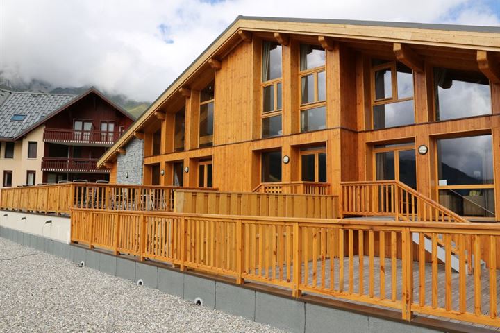 View photo 2 of Les Chalets de la Madeleine 2