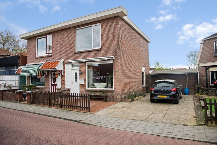 Bekijk foto 22 van Irisstraat 4