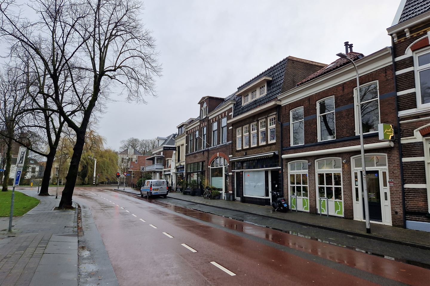 Bekijk foto 3 van Van Karnebeekstraat 15