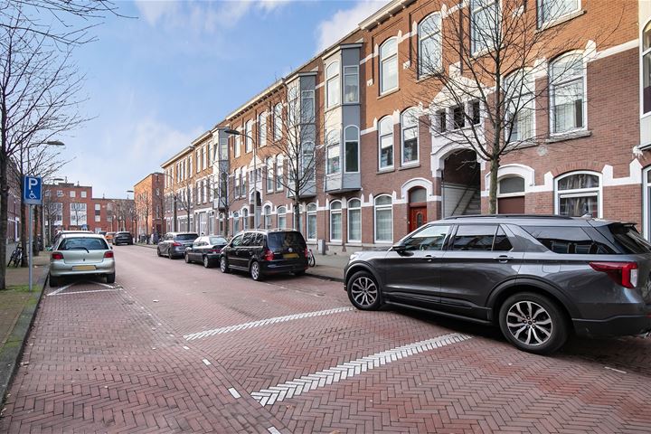 Bekijk foto 3 van Brandtstraat 147