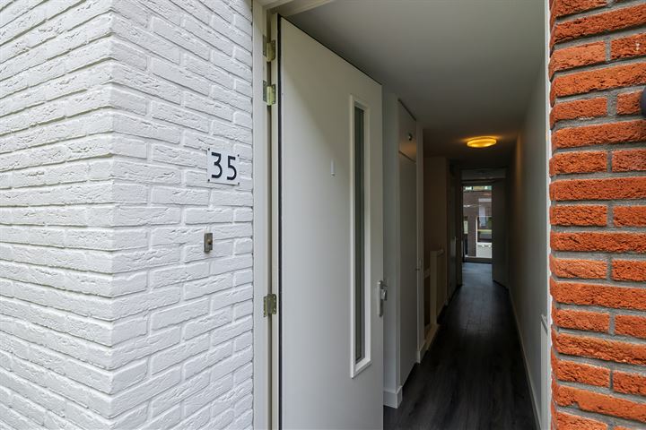 Bekijk foto 4 van Jacobstraat 35