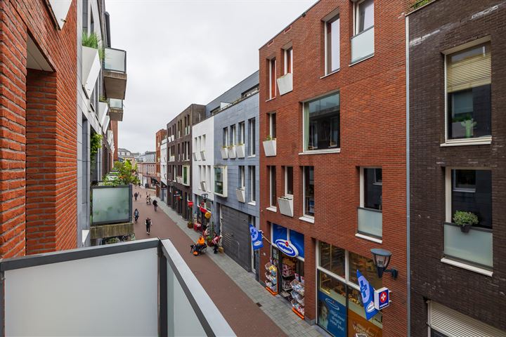 View photo 11 of Jacobstraat 35