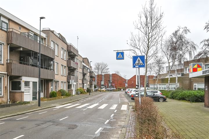 Bekijk foto 32 van Trijntje Kemp-Haanstraat 42