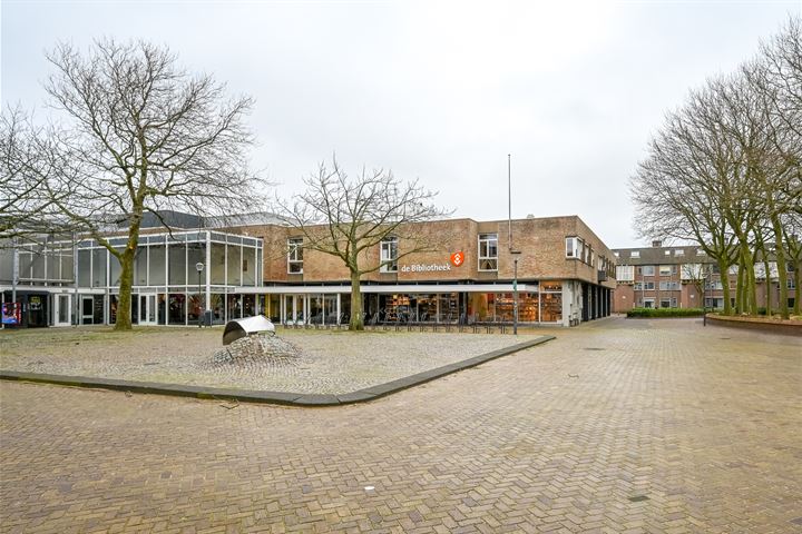 Bekijk foto 33 van Trijntje Kemp-Haanstraat 42