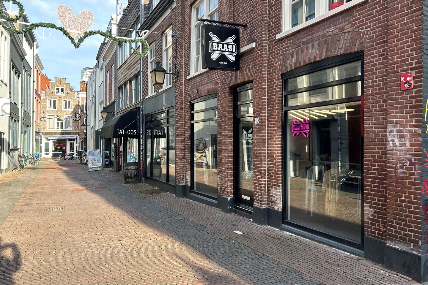 Bekijk foto 1 van Donkerstraat 8