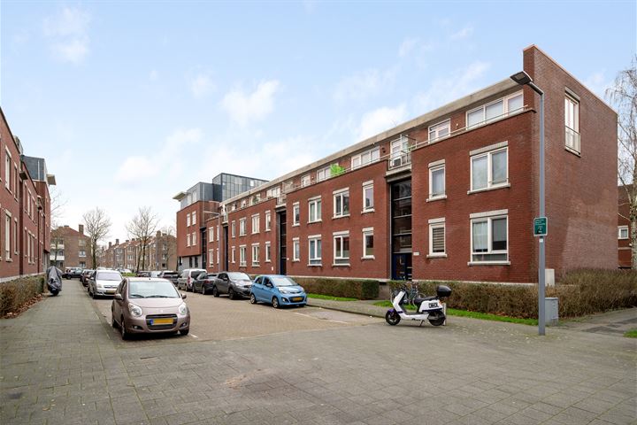 Bekijk foto 27 van Muurbloemstraat 37