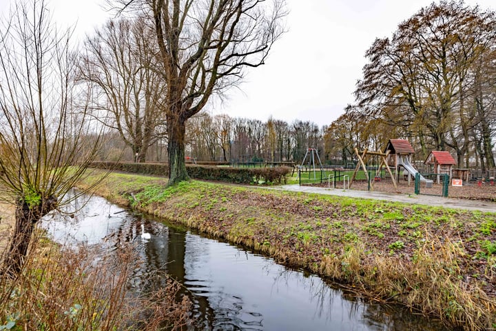 Bekijk foto 36 van Laan van de Mensenrechten 170