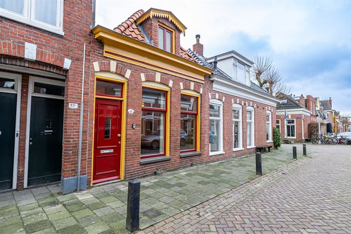 Bekijk foto 1 van Plantsoenstraat 31