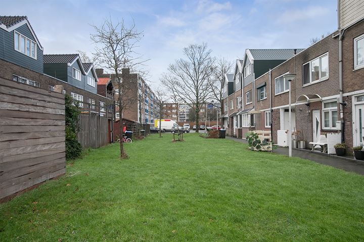 Bekijk foto 37 van Linnaeusstraat 118