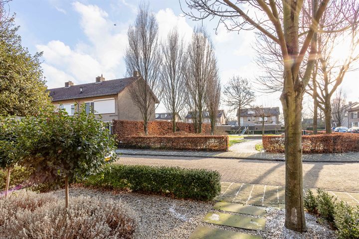 View photo 33 of Willem-Alexanderstraat 21