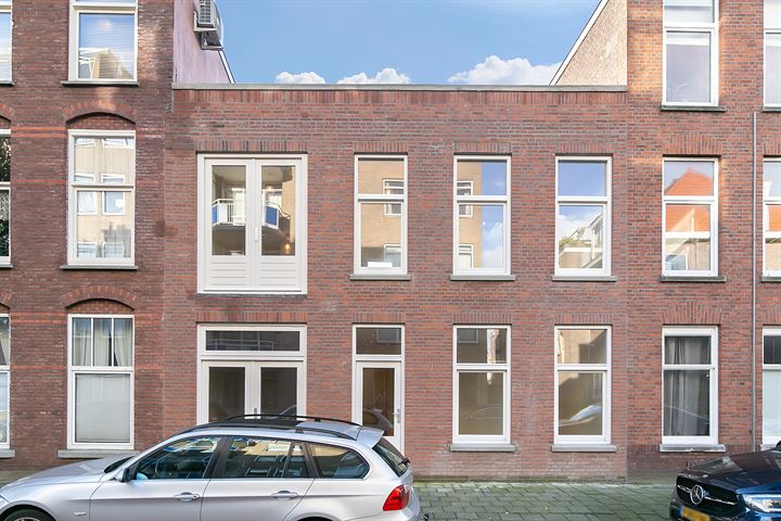 Bekijk foto 2 van Hulststraat 2