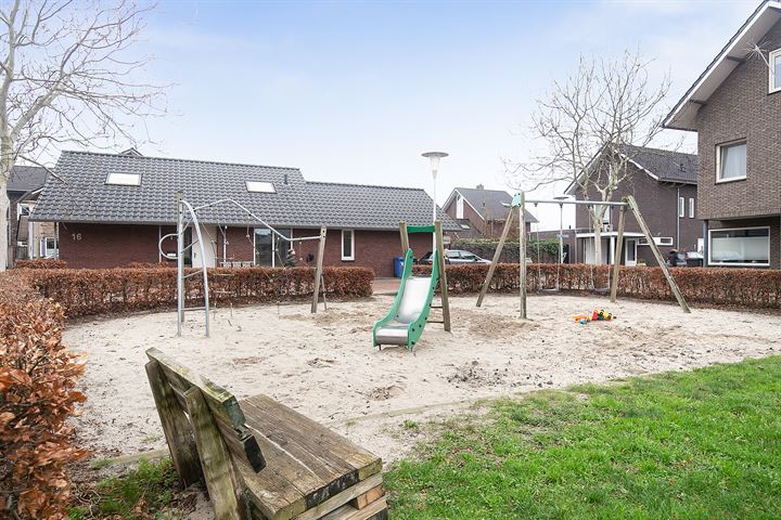 Bekijk foto 45 van Krijtenbergstraat 10