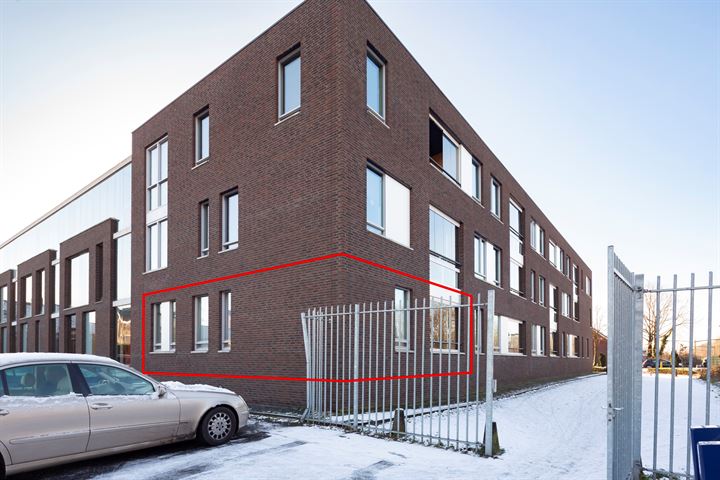 Bekijk foto 34 van Pastoor van Beugenstraat 60