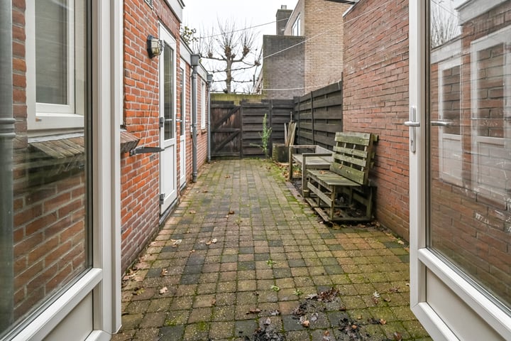 Bekijk foto 19 van Van Ostadestraat 87