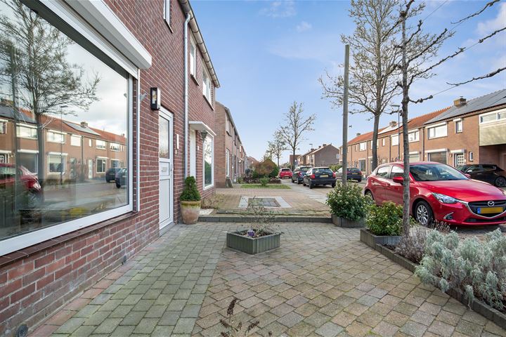 View photo 6 of Ambachtsstraat 46