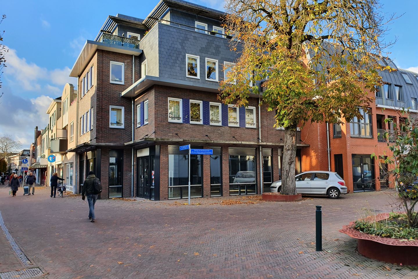 View photo 1 of Laanstraat 38