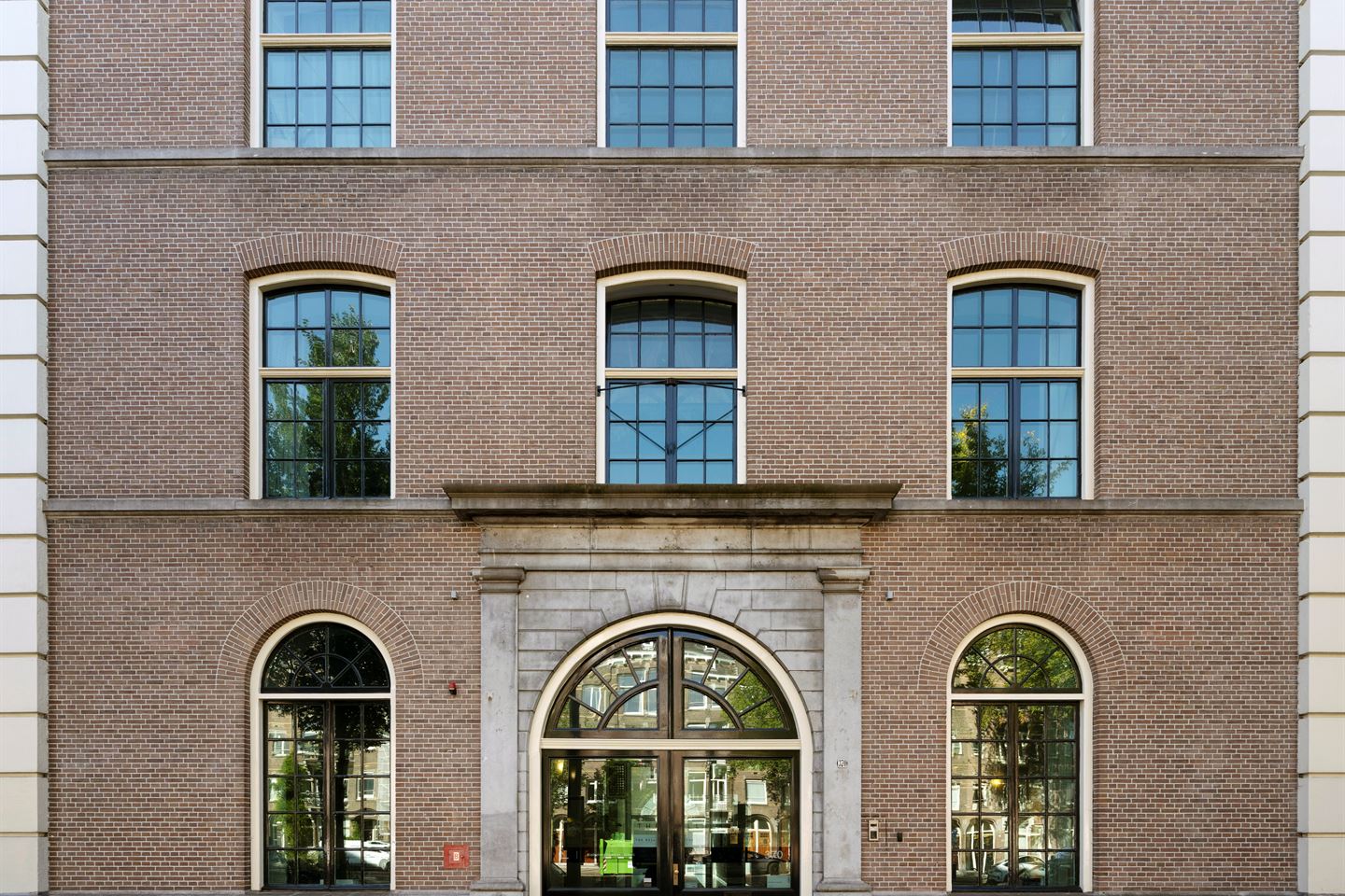 Bekijk foto 3 van Sarphatistraat 370