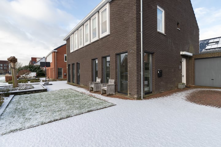 Bekijk foto 34 van Nekkarstraat 4